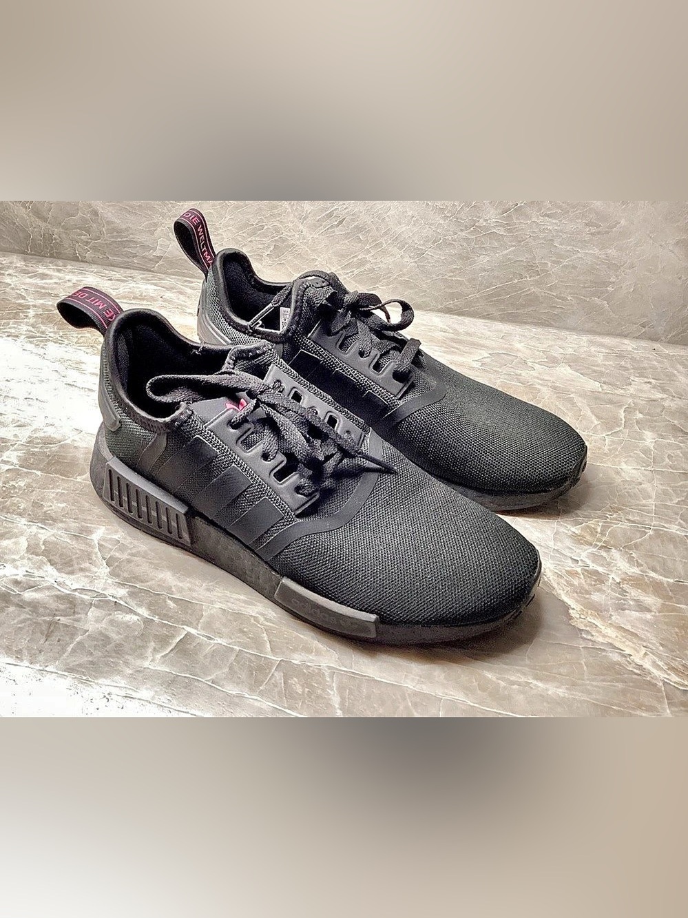 Adidas NMD R1 GX8312 Women’s 9 Triple Black Pink Y2K Streetwear Sneakers